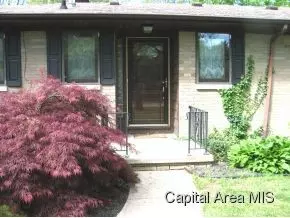 21 Whippoorwill Dr, Springfield, IL 62711 photo 2