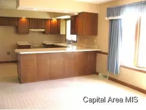2440 Lindbergh Blvd, Springfield, IL 62704 photo 4