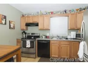 2726 Black Ave, Springfield, IL 62702 photo 7