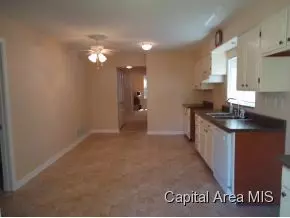 3041 S 13th St, Springfield, IL 62703 photo 2