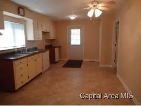 3041 S 13th St, Springfield, IL 62703 photo 3
