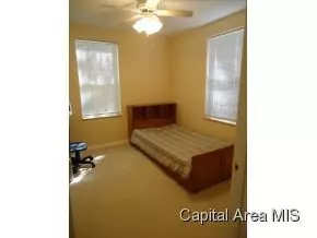 3041 S 13th St, Springfield, IL 62703 photo 9