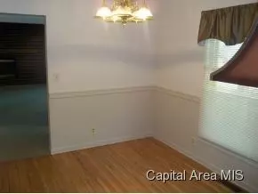 2136 Warwick, Springfield, IL 62704 photo 7