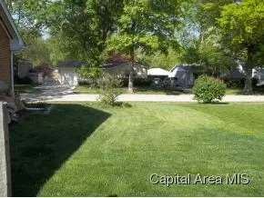 2136 Warwick, Springfield, IL 62704 photo 16