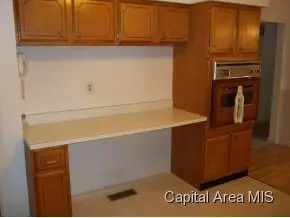 2136 Warwick, Springfield, IL 62704 photo 6