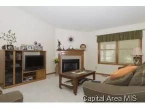 7105 Preston Dr, Springfield, IL 62711 photo 3