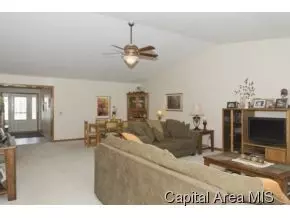 7105 Preston Dr, Springfield, IL 62711 photo 4