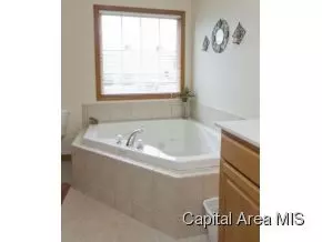 7105 Preston Dr, Springfield, IL 62711 photo 11