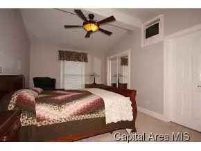 607 N Main, Athens, IL 62613 photo 13