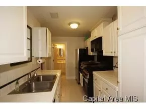 607 N Main, Athens, IL 62613 photo 7