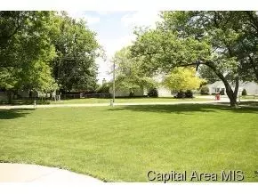 607 N Main, Athens, IL 62613 photo 21