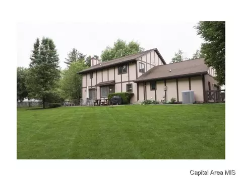 3 Forest Green Dr, Springfield, IL 62711 photo 1