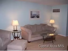 75 Providence Ln, Springfield, IL 62707 photo 2