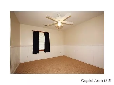 500 E Wineman St, Auburn, IL 62615 photo 18