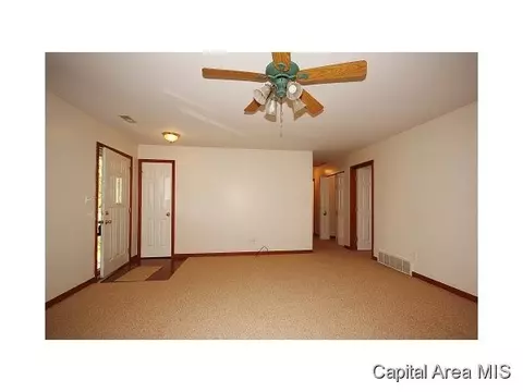 500 E Wineman St, Auburn, IL 62615 photo 16