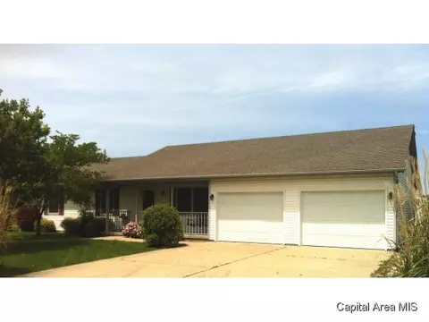 500 E Wineman St, Auburn, IL 62615 photo 1