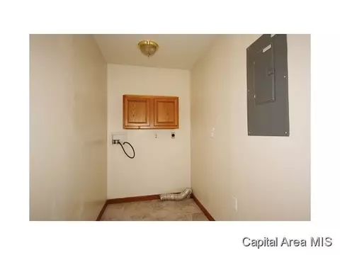 500 E Wineman St, Auburn, IL 62615 photo 9