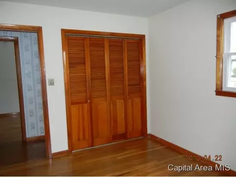 2109 E Ash St, Springfield, IL 62703 photo 5