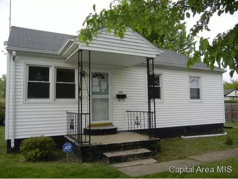 2109 E Ash St, Springfield, IL 62703 photo 1