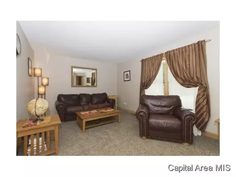 2913 Sherborn, Springfield, IL 62702 photo 6