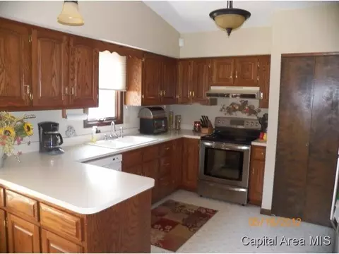 3208 Ellendale Dr, Springfield, IL 62704 photo 4