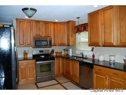 37 Abbott, Springfield, IL 62704 photo 9