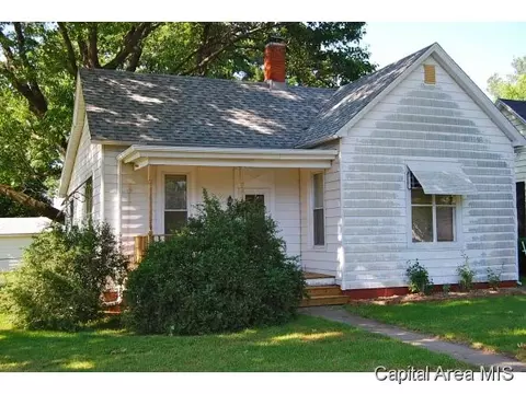 554 W Douglas, Greenview, IL 62642 photo 1