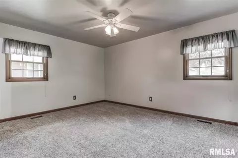3112 Olympic Dr, Springfield, IL 62704 photo 16