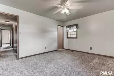 3112 Olympic Dr, Springfield, IL 62704 photo 17