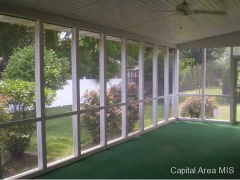 2024 W Laurel, Springfield, IL 62704 photo 3