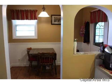 1711 S 4th St, Springfield, IL 62703 photo 9