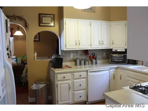 1711 S 4th St, Springfield, IL 62703 photo 8