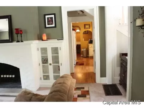1711 S 4th St, Springfield, IL 62703 photo 2