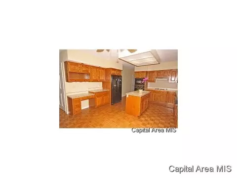 824 Coventry Pt, Springfield, IL 62702 photo 7