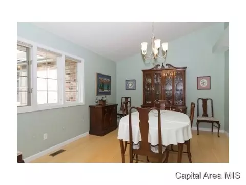 4009 Eagle Wing, Springfield, IL 62711 photo 4