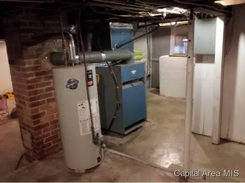 205 Ebony, Thayer, IL 62689 photo 23