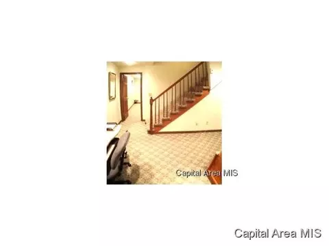 1713 Bent Oak Dr, Springfield, IL 62704 photo 3