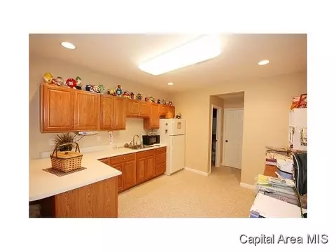2621 Dickens Dr, Springfield, IL 62711 photo 20