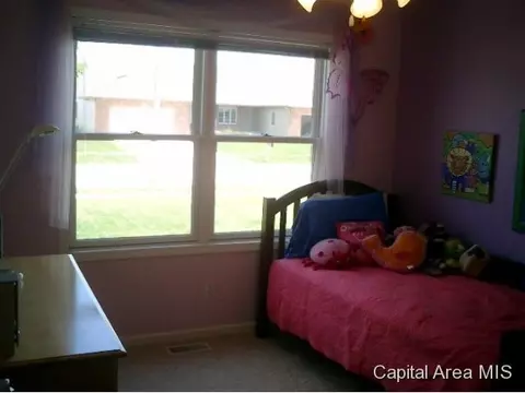 2915 Cronin, Springfield, IL 62711 photo 9