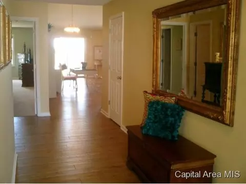 2915 Cronin, Springfield, IL 62711 photo 2