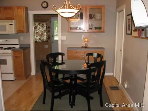 504 W Jackson, Athens, IL 62613 photo 9