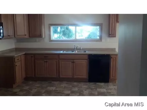 2028 N 24th, Springfield, IL 62702 photo 4