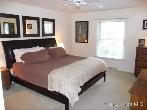 10 Glen Eagle Dr, Springfield, IL 62704 photo 6