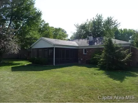 10 Glen Eagle Dr, Springfield, IL 62704 photo 2