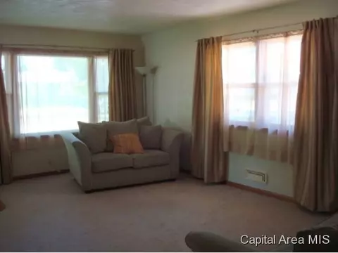 1808 S 1st St, Springfield, IL 62704 photo 2