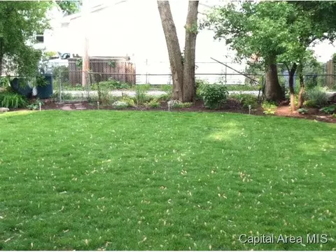1624 S Douglas, Springfield, IL 62704 photo 7