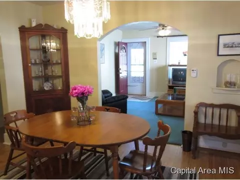 2412 S 6th Street St, Springfield, IL 62703 photo 7