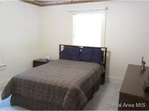 2412 S 6th Street St, Springfield, IL 62703 photo 9
