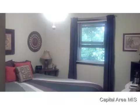 3012 Sherborn, Springfield, IL 62702 photo 4