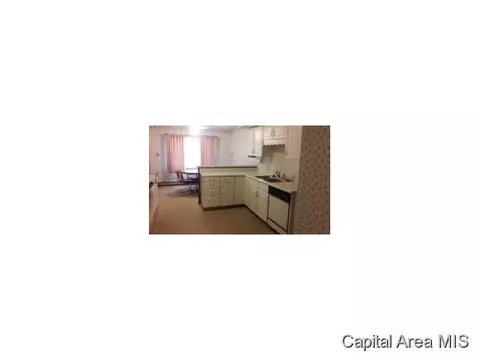 2304 Lindbergh, Springfield, IL 62704 photo 5